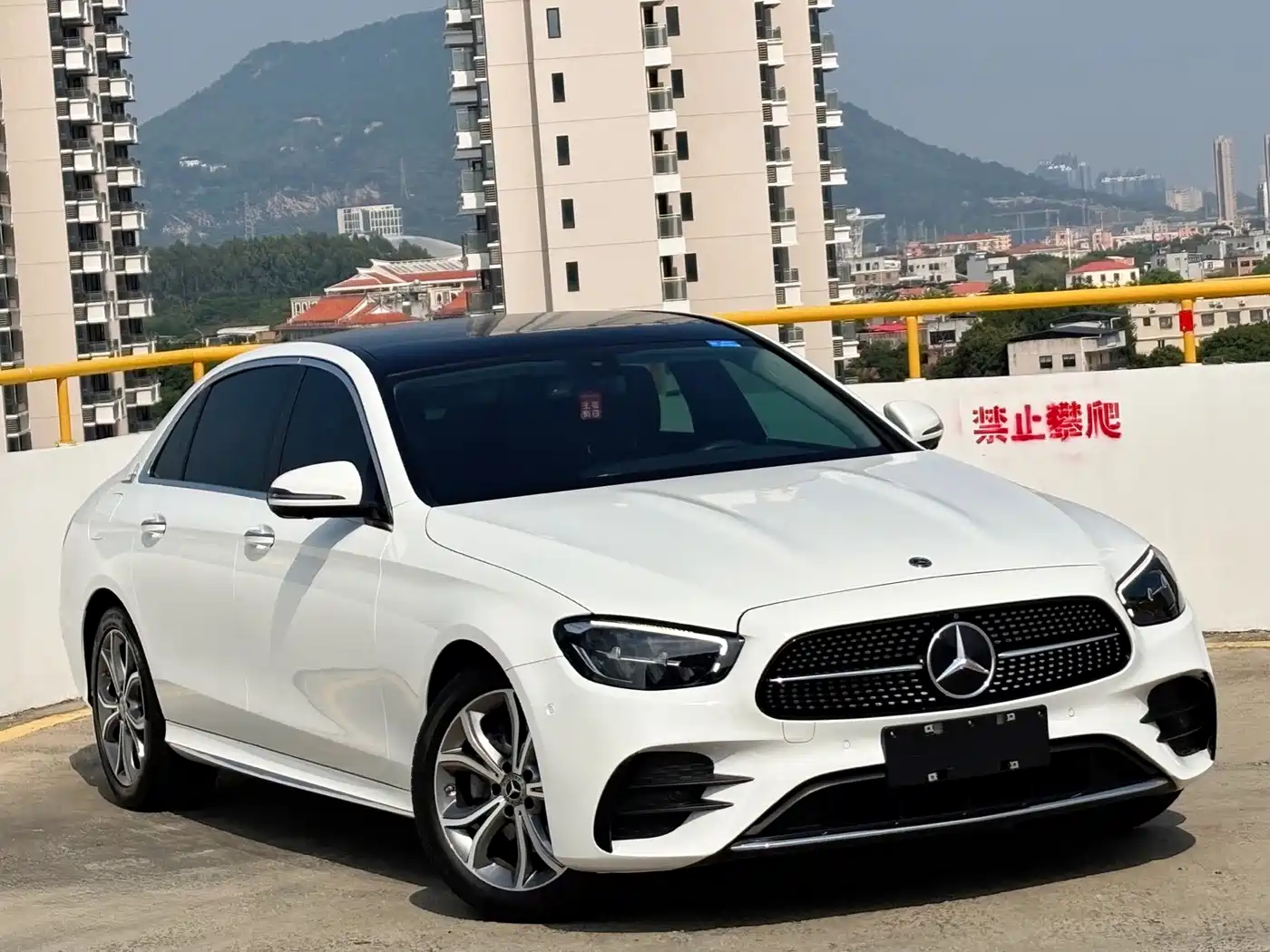 Mercedes-Benz E-Class 2021 E 300 L Sport Luxury Edition фото 3