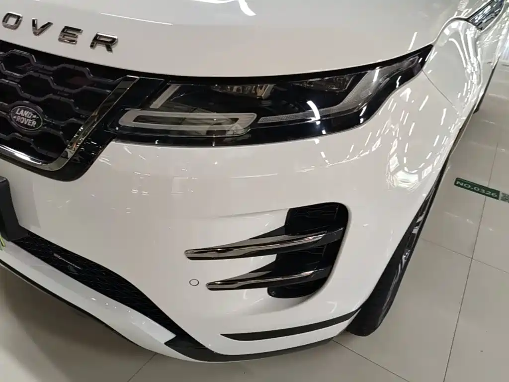 Photo 24 - Land Rover Range Rover Evoque New Energy