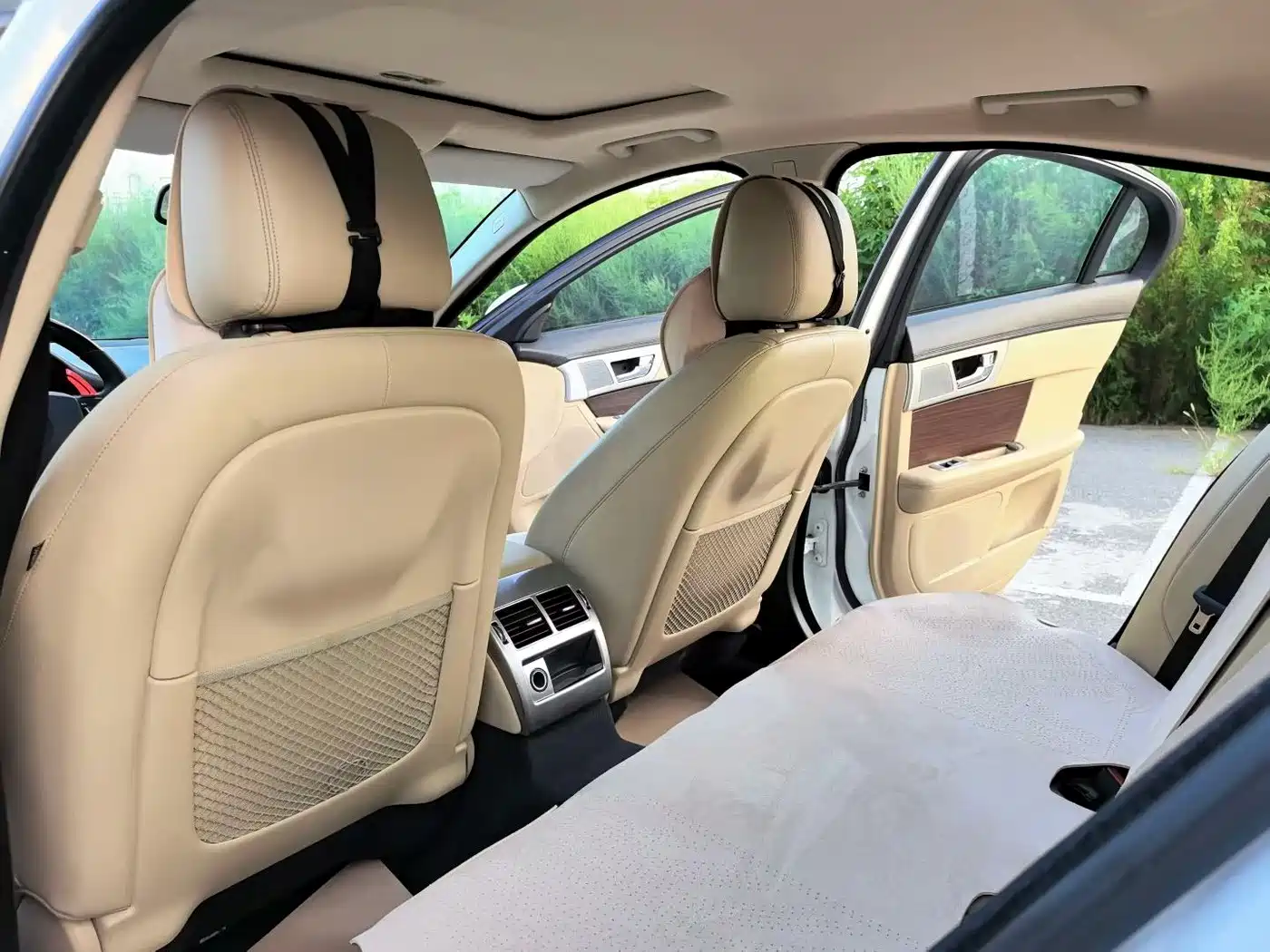 Jaguar XF 2013 2013 XF 2.0T Luxury Edition