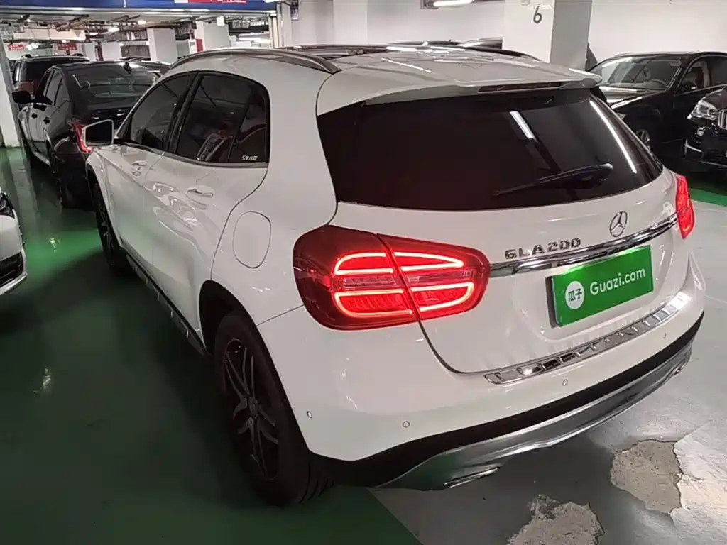 Mercedes-Benz GLA 2016 GLA 200 Fashion фото 5