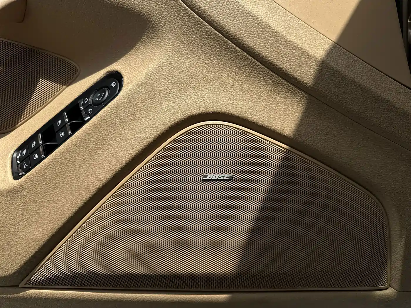 Porsche Panamera 2011 2010 Panamera 4 3.6L