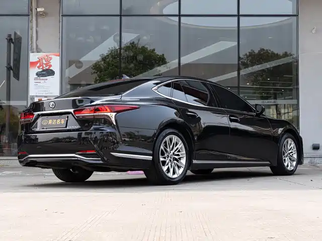 Lexus LS 2020 500h Luxury (China VI) — фото 3
