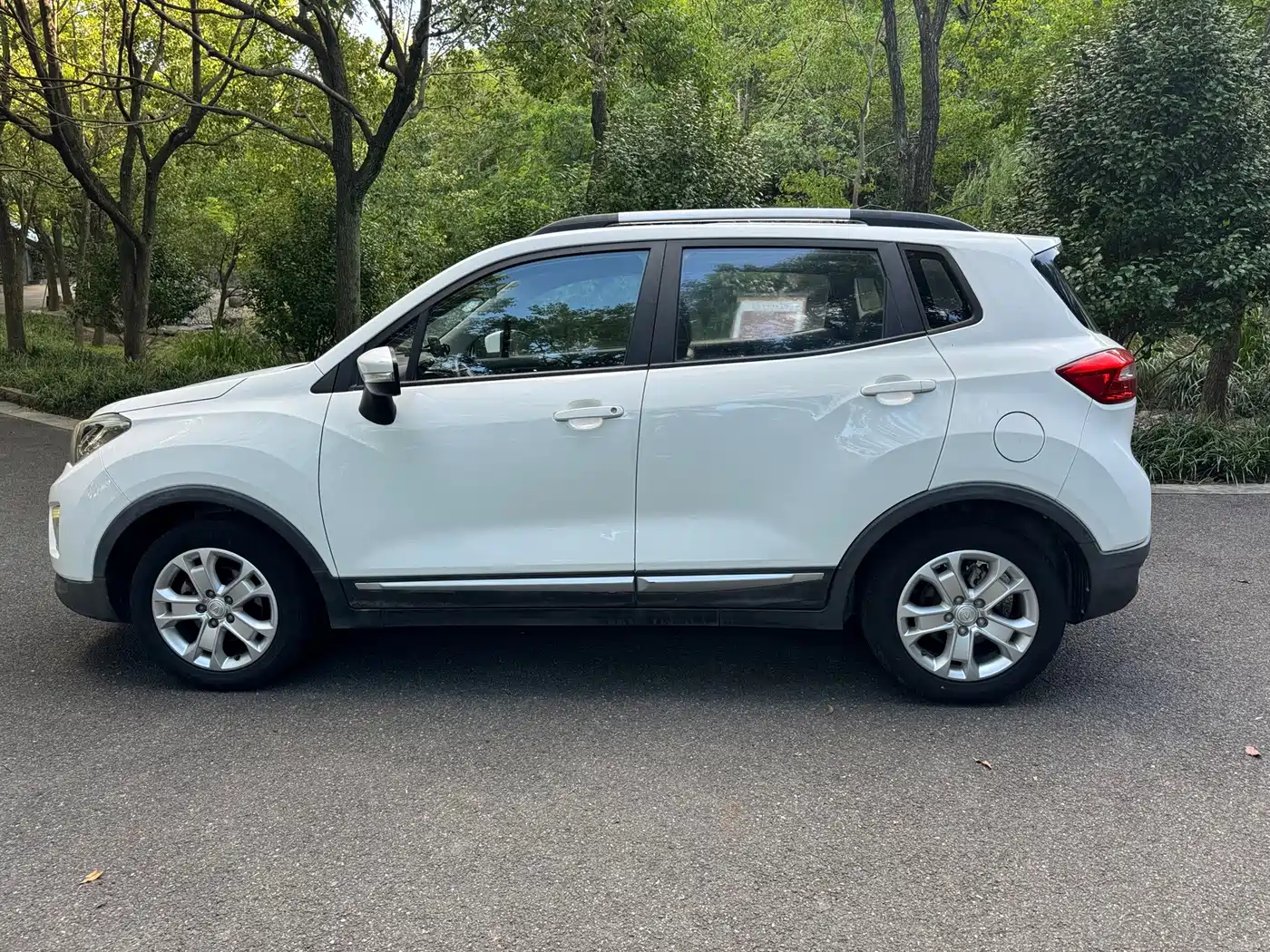 Фото 7 - Changan CS15