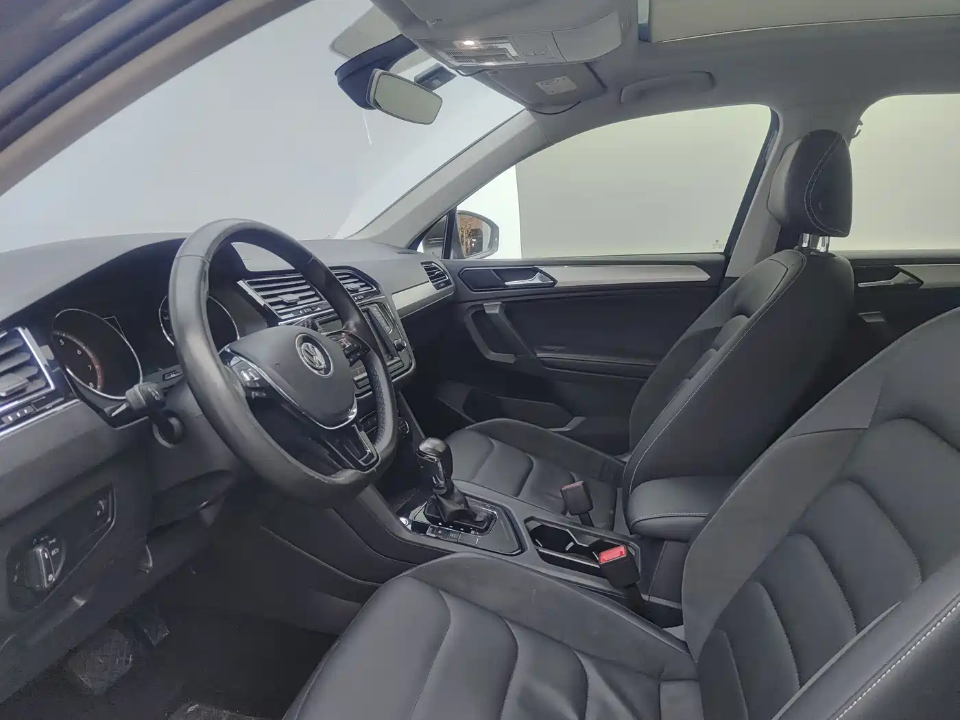 Volkswagen Tiguan L 2018 330TSI Automatic 2WD Luxury Edition фото 9