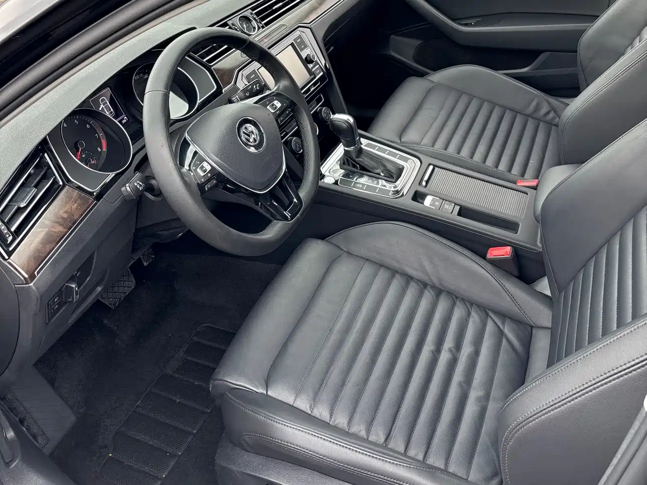 Volkswagen Magotan 2019 330TSI DSG Leading China V фото 10