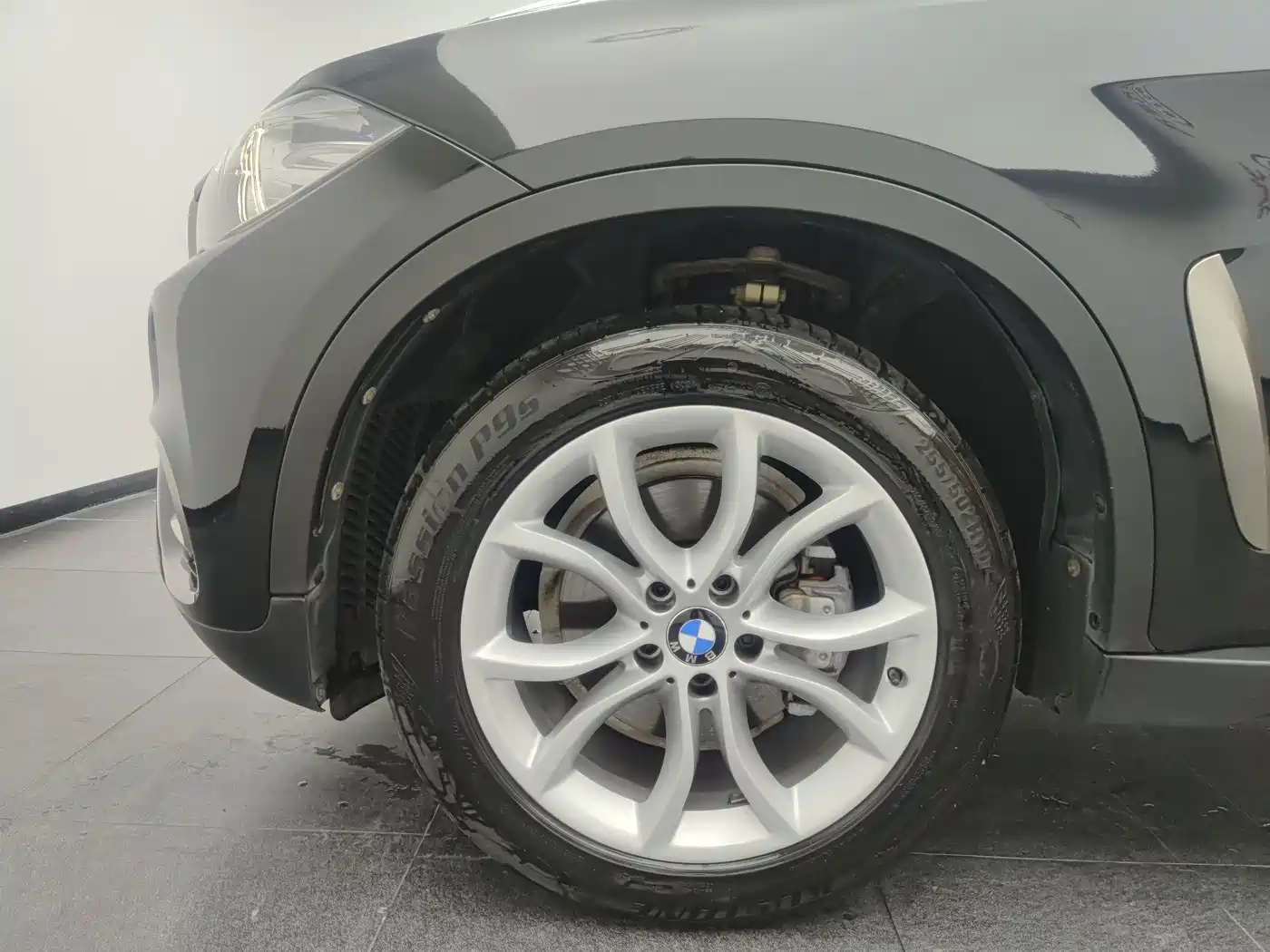 BMW X6 2018 xDrive28i фото 16