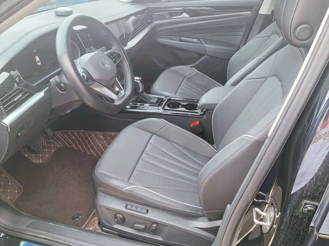 Фото 4 - Volkswagen Passat