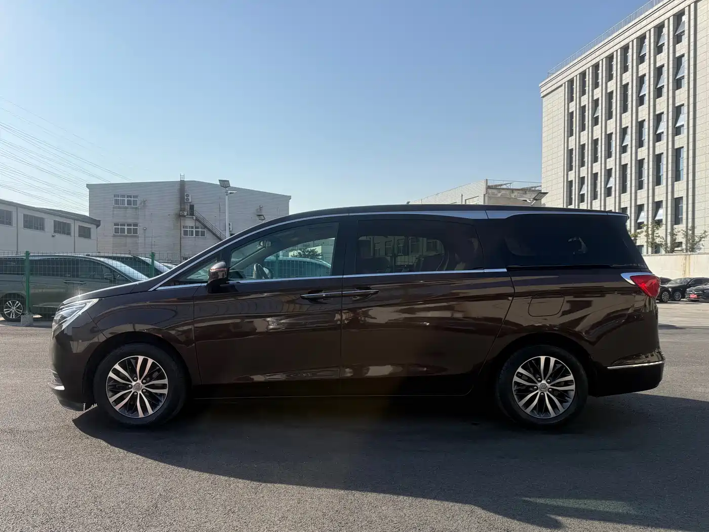 Buick GL8 2018 ES 28T Luxury Type China VI фото 16