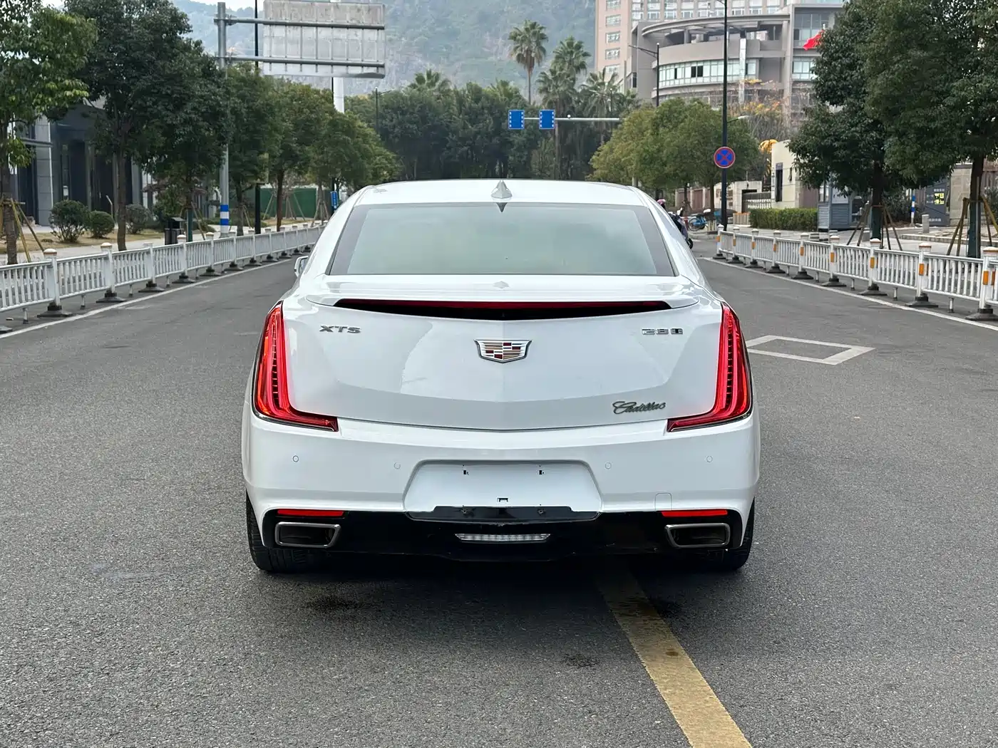 Cadillac XTS 2018 28T Technology фото 6