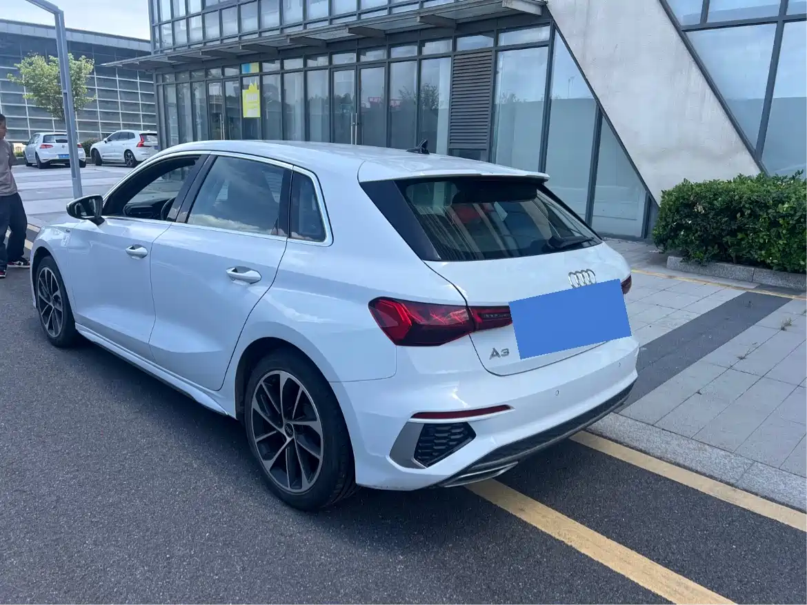 Photo 4 - Audi A3
