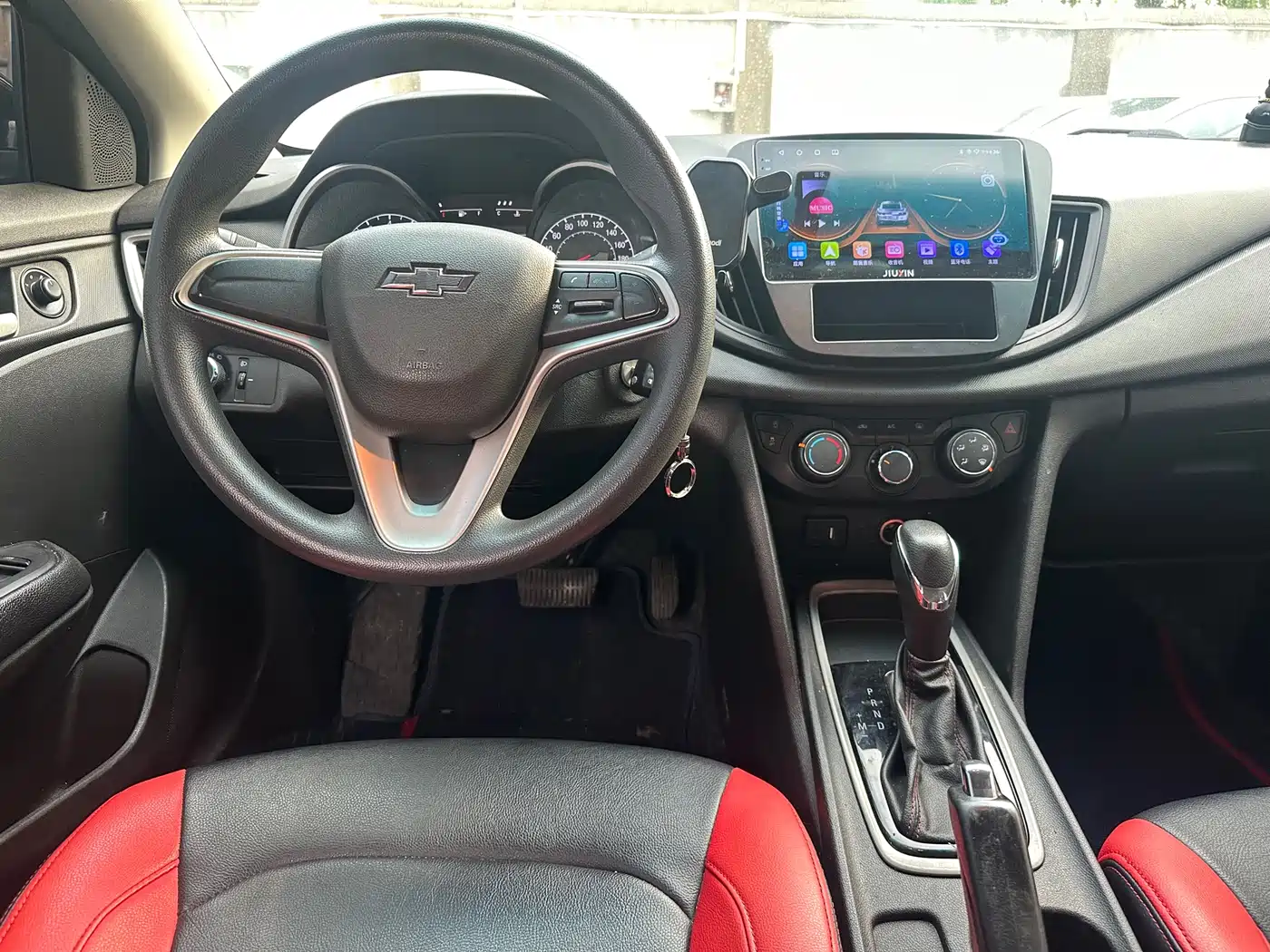 Chevrolet Monza 2019 Redline 320T DCT Joy Edition China VI фото 4