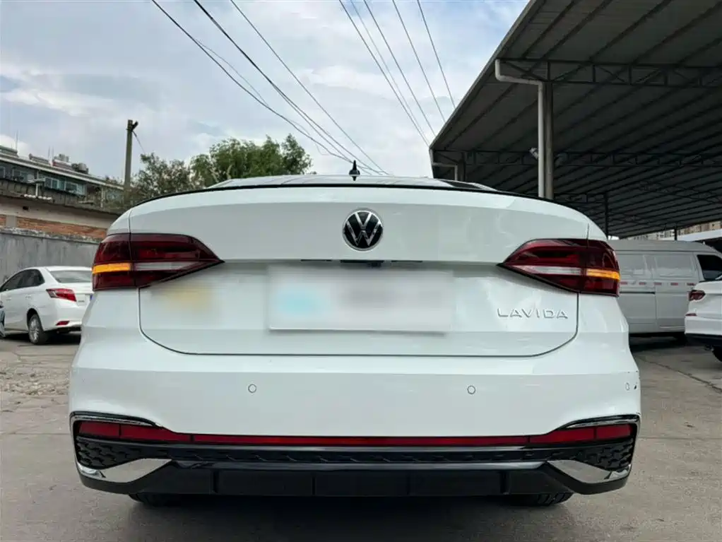 Volkswagen Lavida 2024 Model 300TSI DSG Starlight Full Comfort Edition фото 12