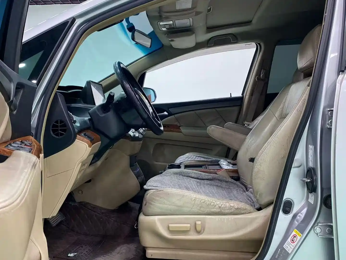 Photo 4 - Honda Odyssey