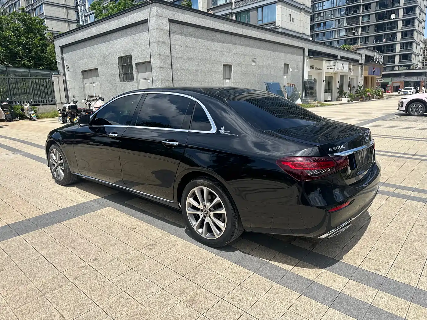 Mercedes-Benz E-Class 2016 E 200 L фото 10