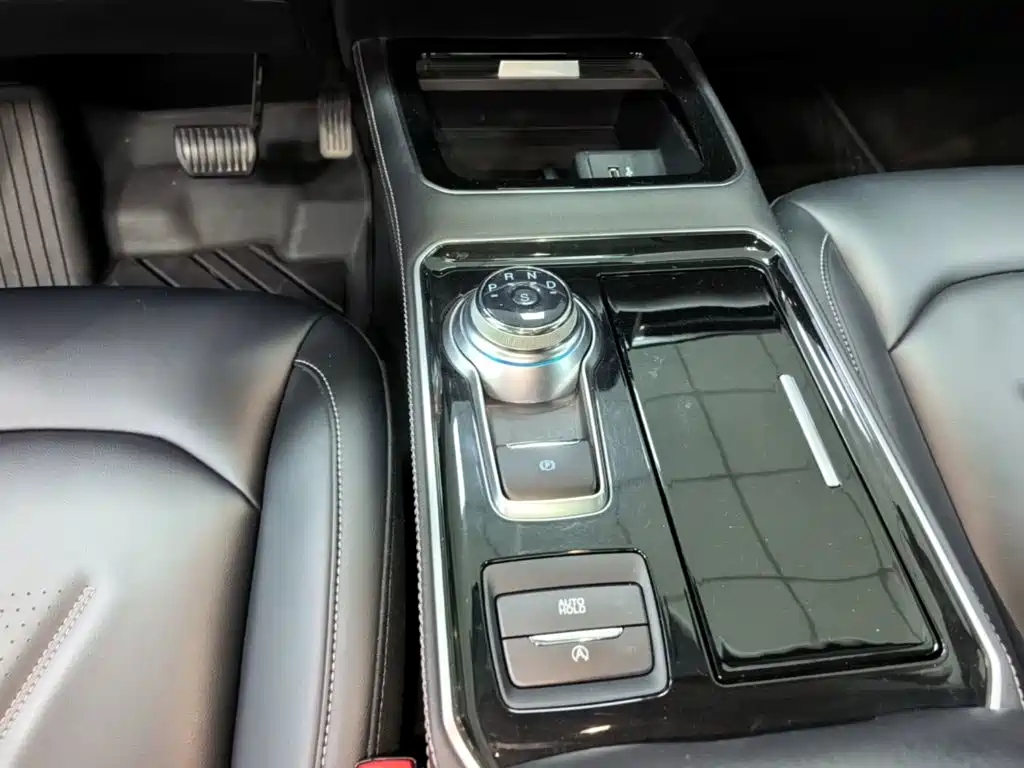Ford Edge 2022 2021 PLUS EcoBoost 245 FWD Platinum Sharp 5-seater