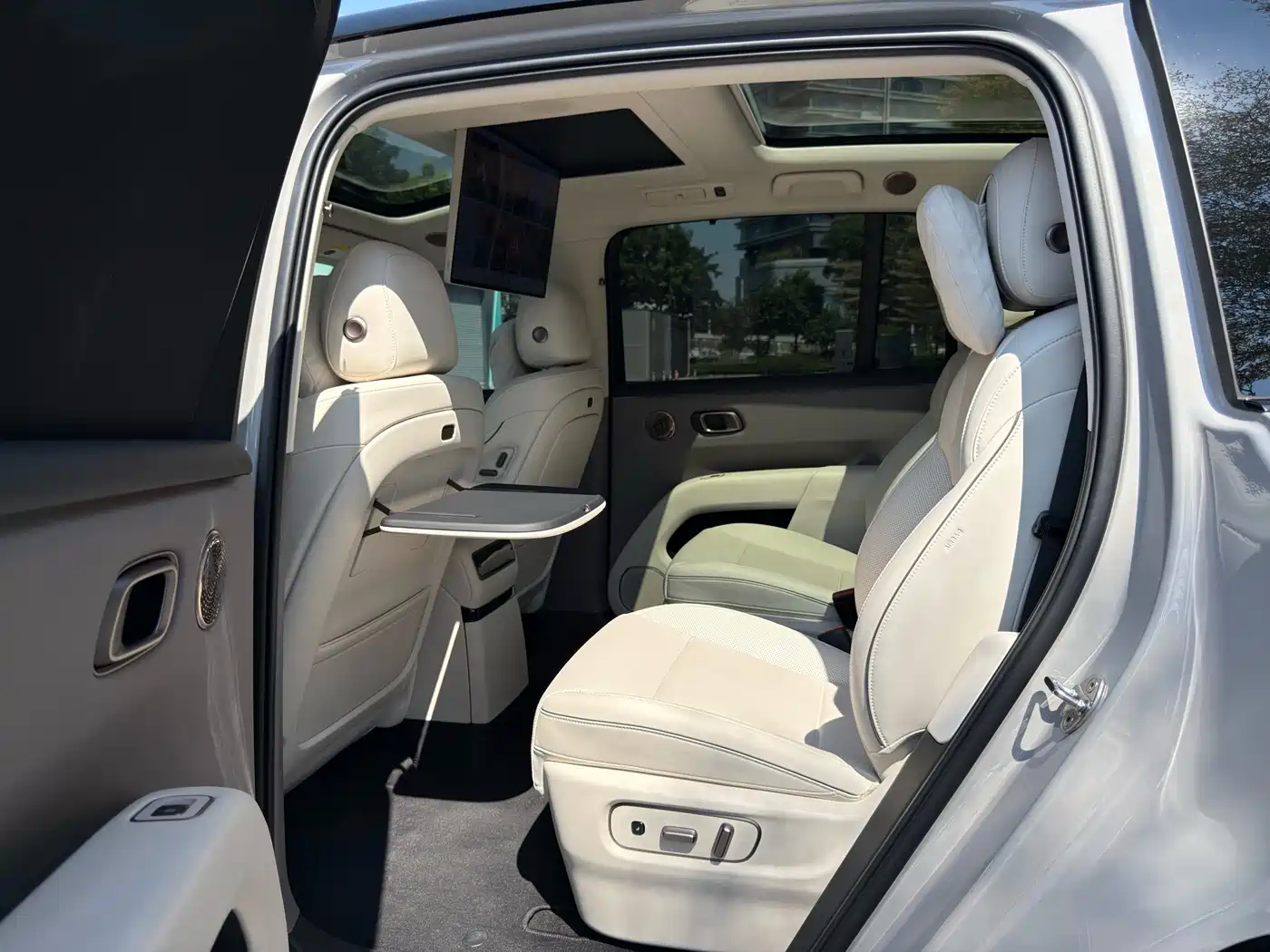 Li Auto Li i8 2026 2025 Standard Edition