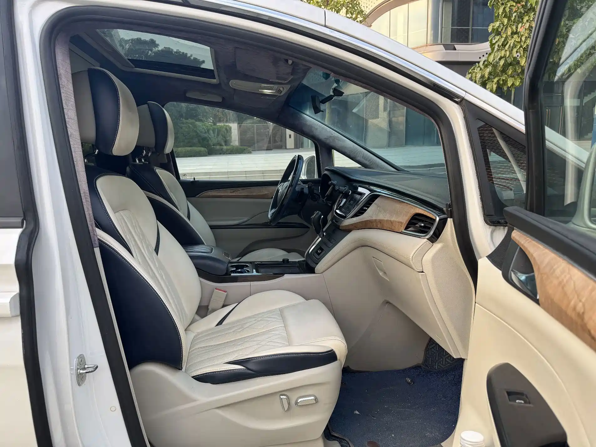 Фото 16 - Buick GL8