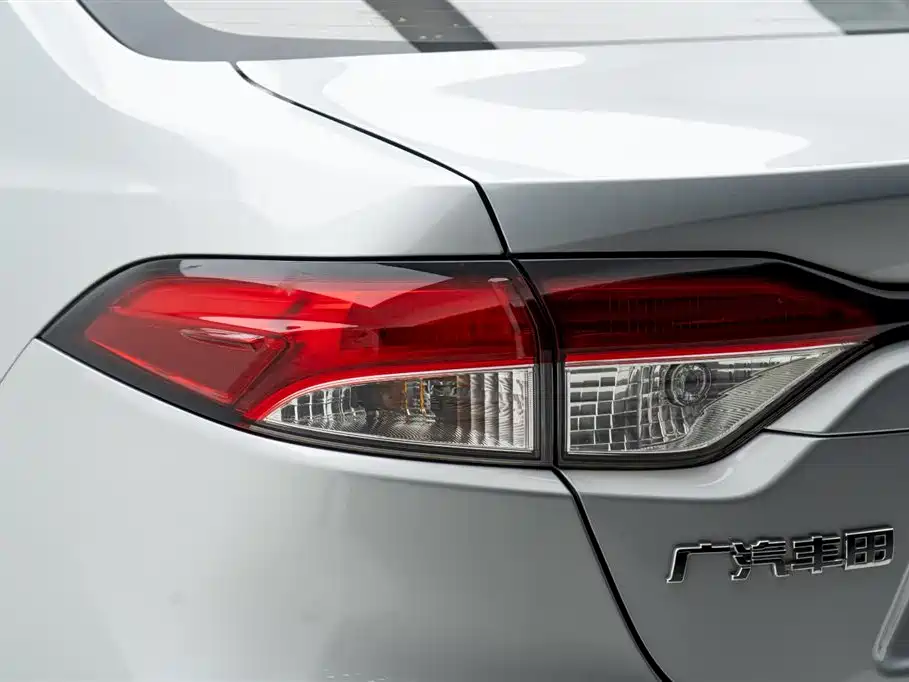 Toyota Levin 2022 Dual Engine 1.8H E-CVT Luxury Edition фото 11