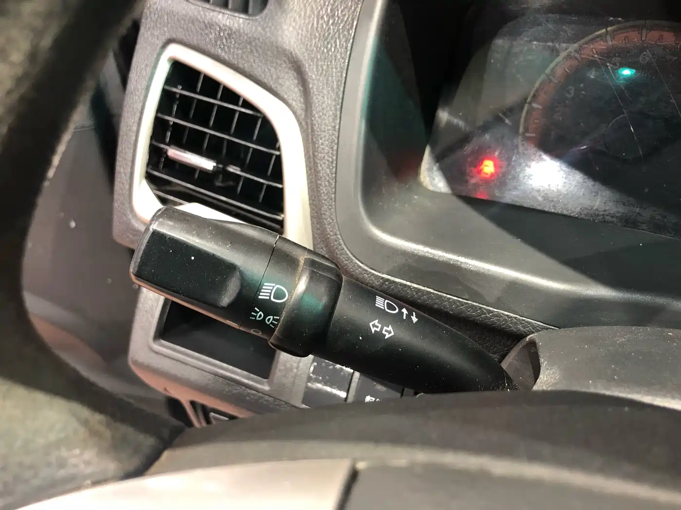 BYD F3 2015 Energy-saving Edition 1.5L Manual Comfort фото 12