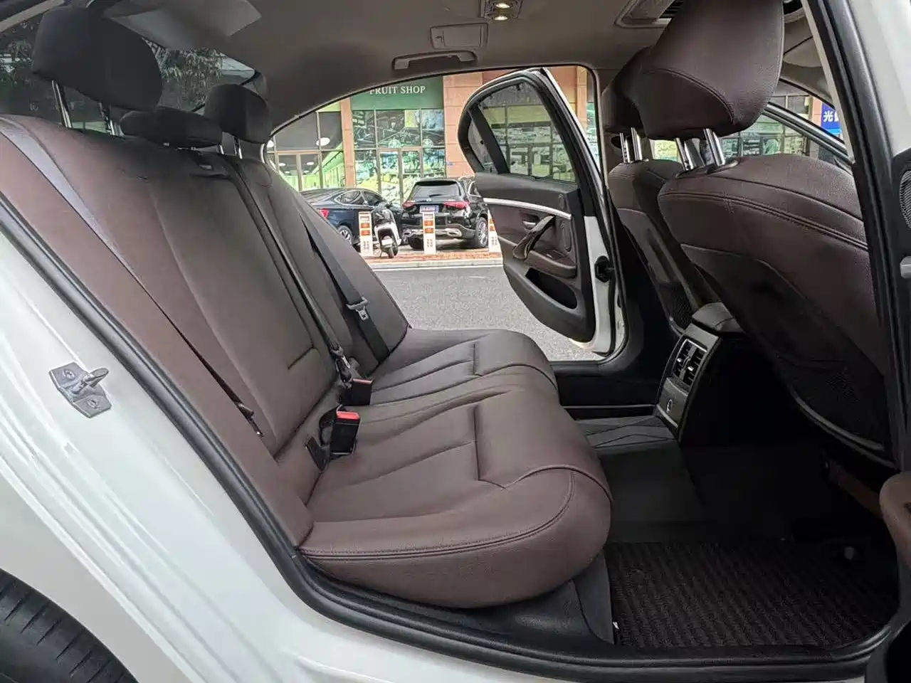 BMW 3 Series 2019 320Li M Sport Black Night Edition фото 17