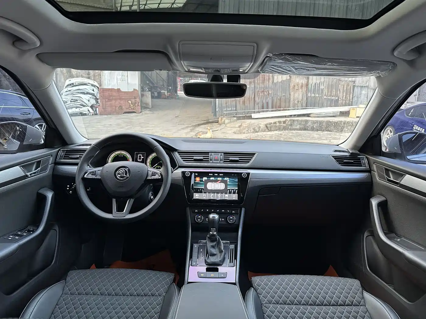 Škoda Superb 2018 TSI330 DSG Comfort Edition China V фото 6