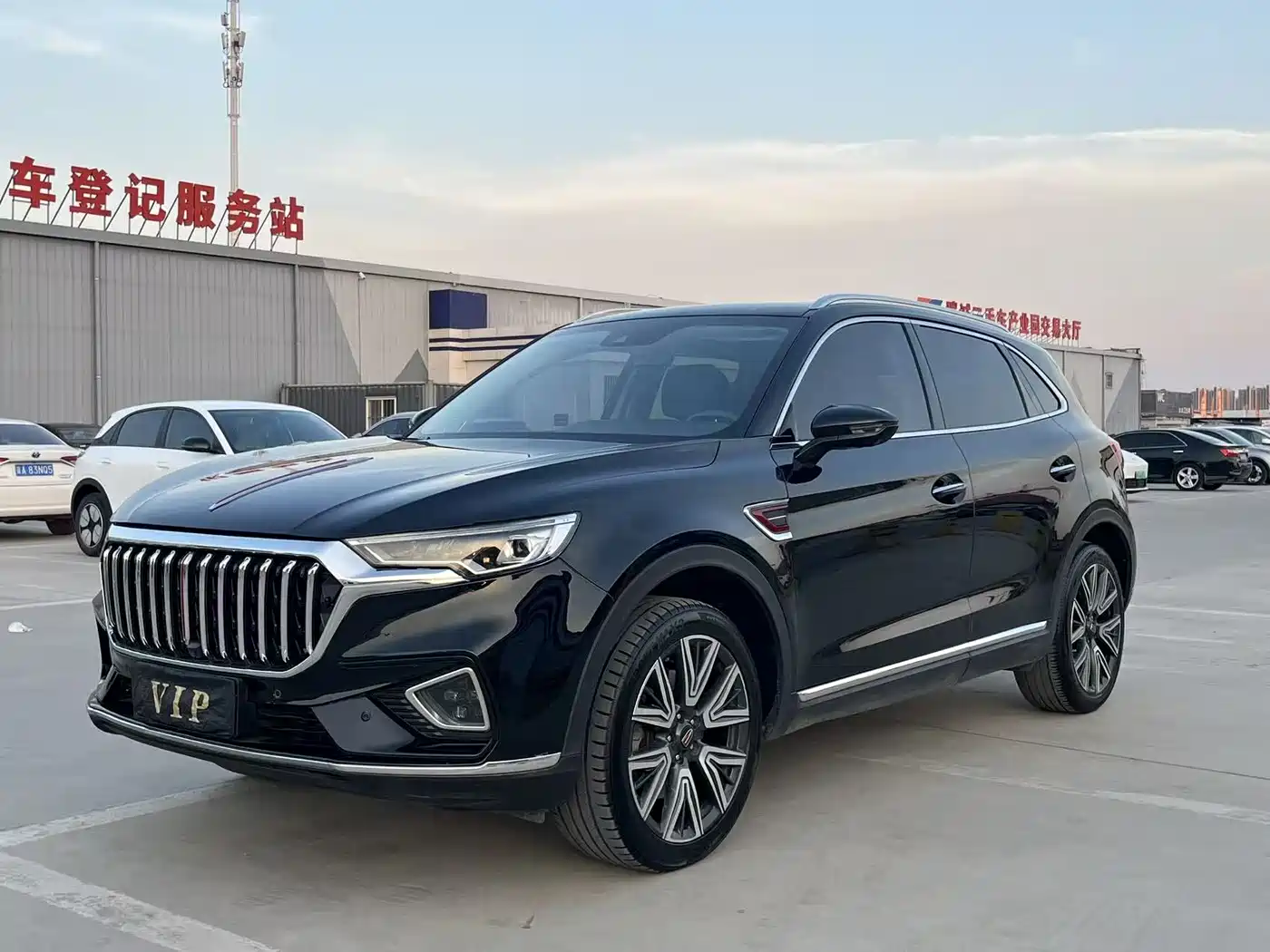 Hongqi HS5 2022 Facelift 2.0T Smart Flag Enjoyment AWD Edition