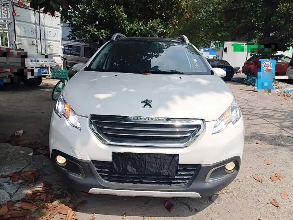 Photo 3 - Peugeot 2008