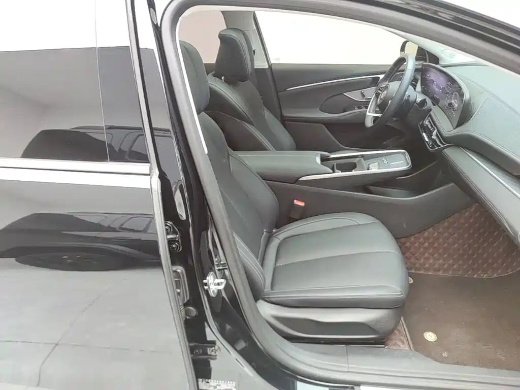 Buick LaCrosse 2025 2025 Model 28T Platinum Edition
