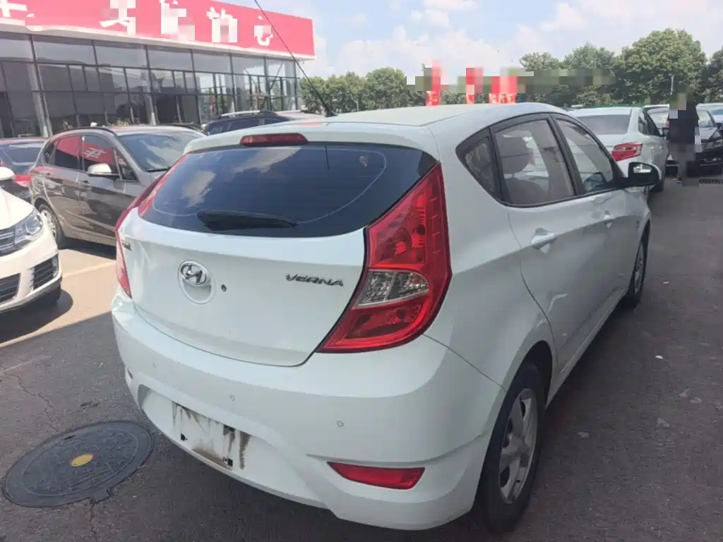 Hyundai Reina 2015 2014 1.4L Manual GLX