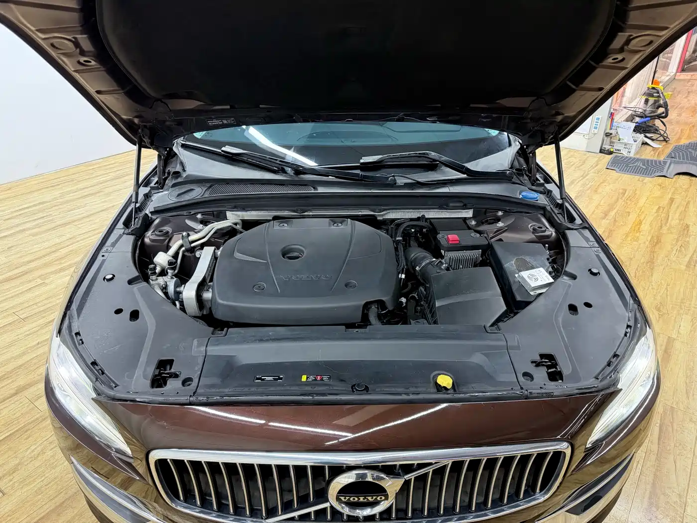 Фото 14 - Volvo S90