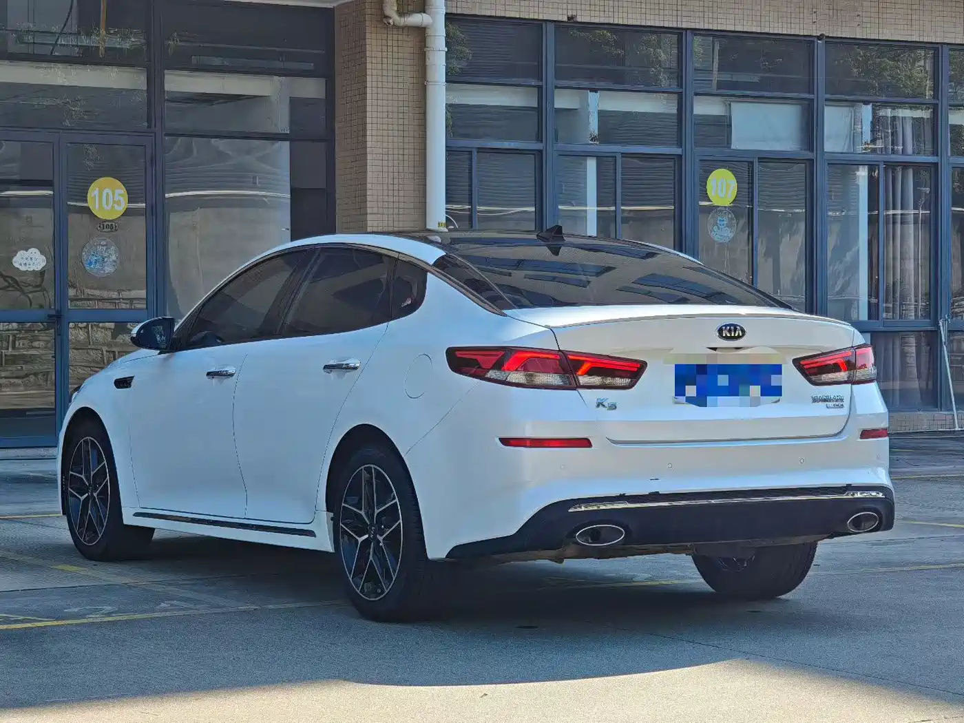 Фото 4 - Kia K5