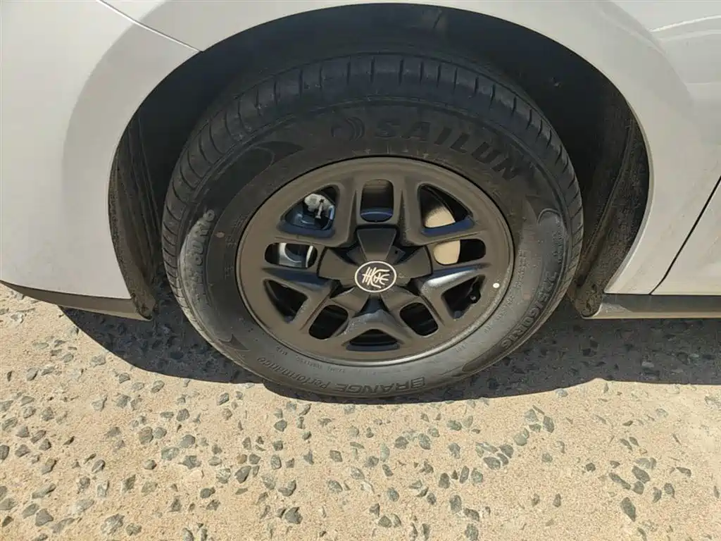 BYD Qin PLUS 2026 2026 DM-i Smart Edition 128KM Progressive
