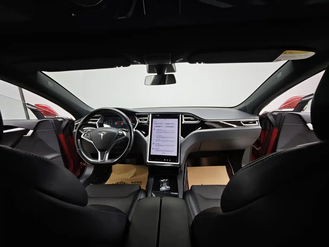 Фото 19 - Tesla Model S
