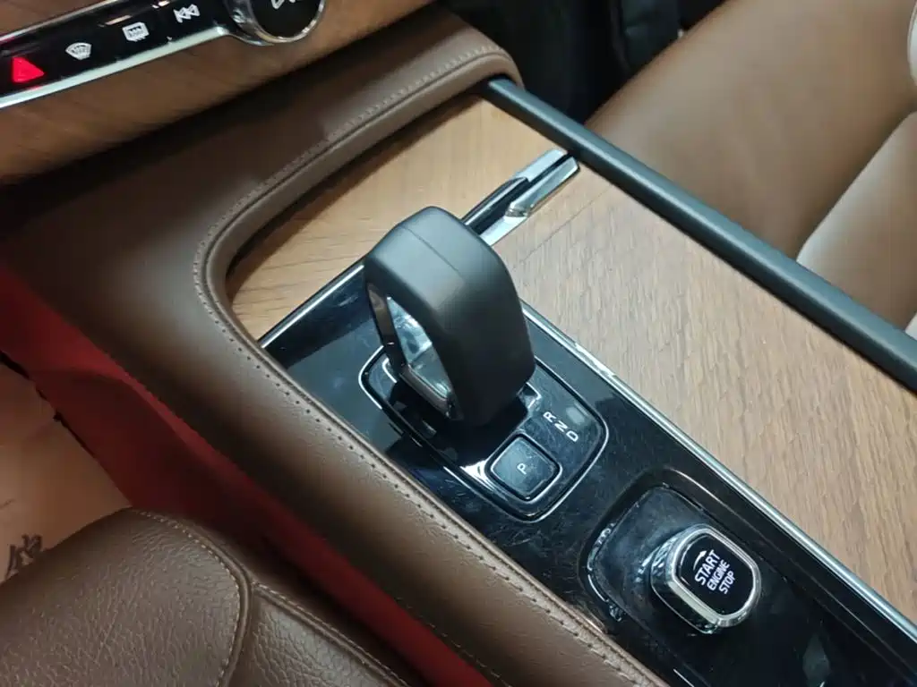 Volvo XC90 2023 2023 B5 Smart Luxury Edition 5-Seater
