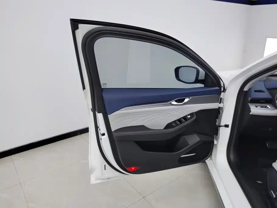 Geely Preface 2024 2023 2.0TD Premium Model