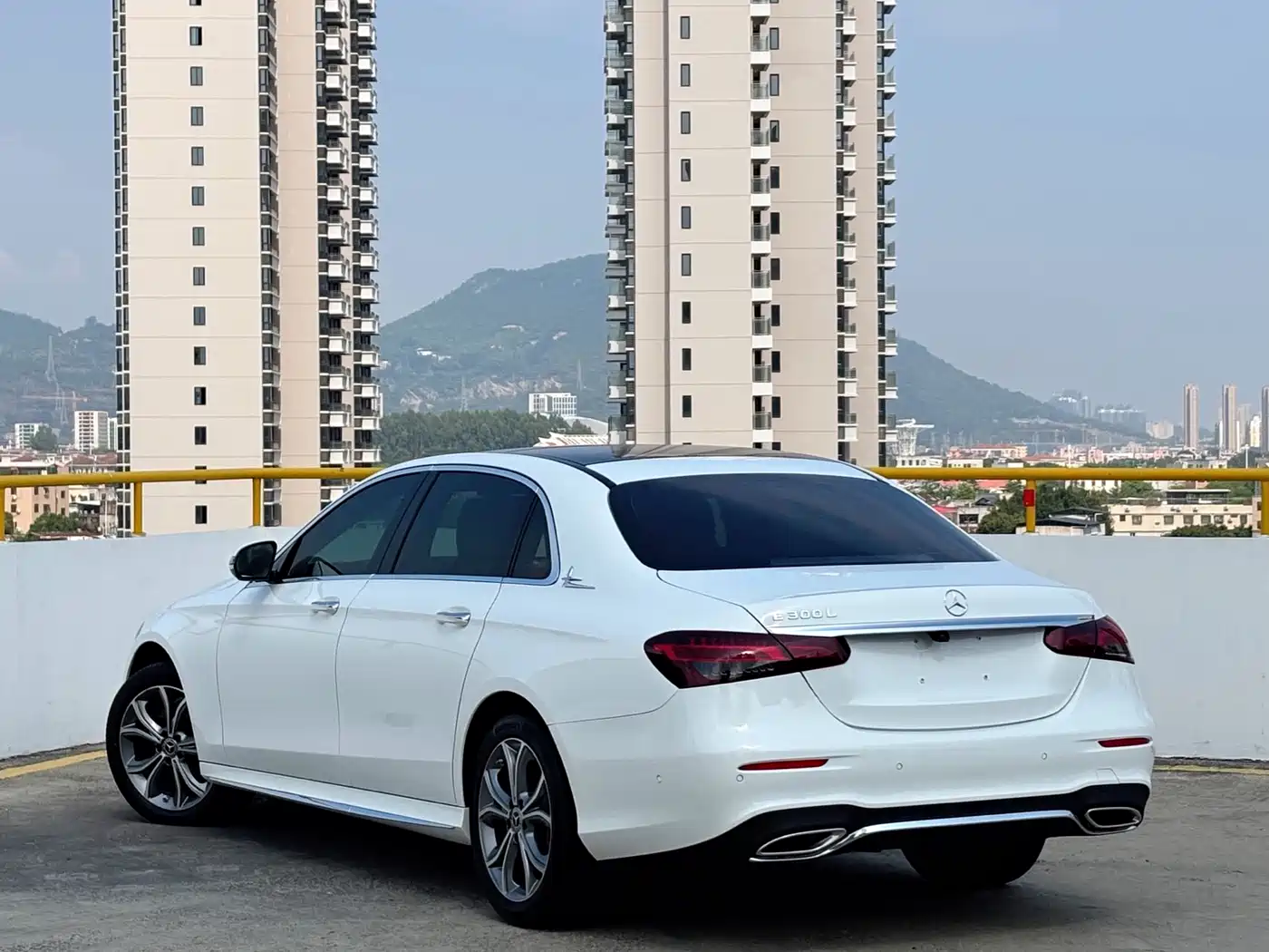 Mercedes-Benz E-Class 2021 E 300 L Sport Luxury Edition фото 12