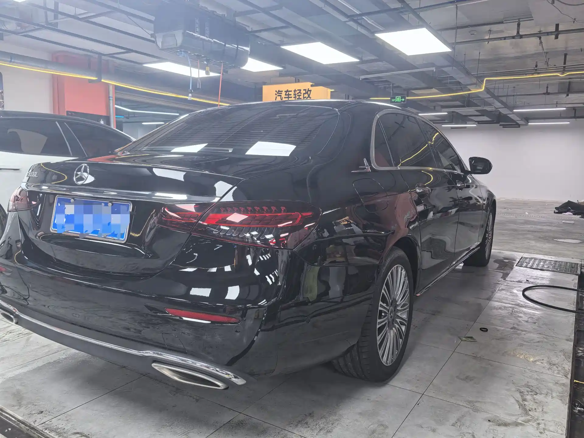 Фото 21 - Mercedes-Benz E-Class