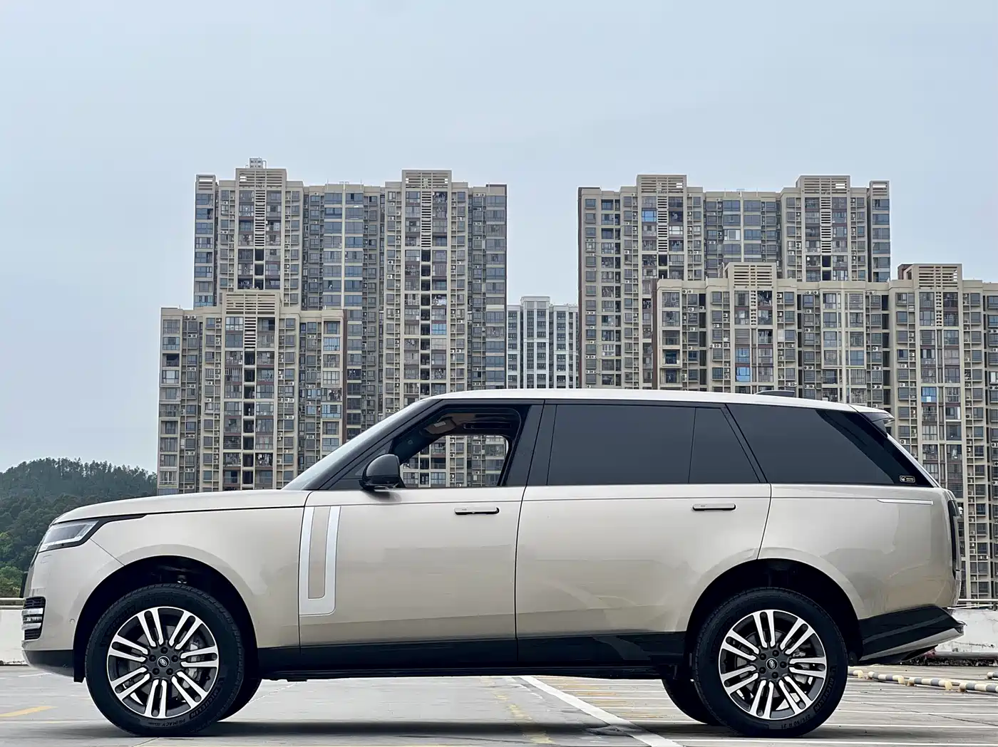  RANGE ROVER
