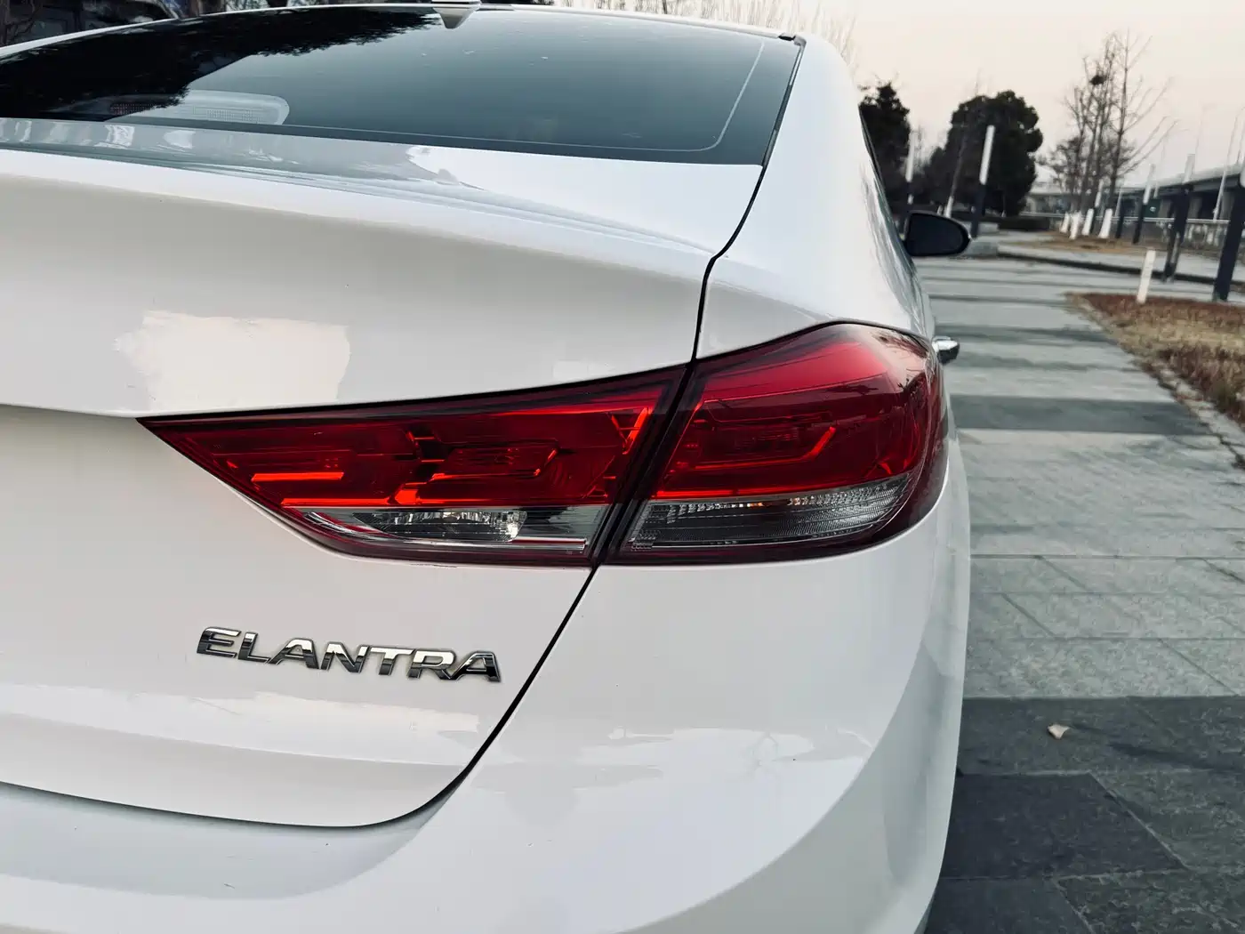 Hyundai Elantra 2019 1.5L CVT Smart Elite фото 11
