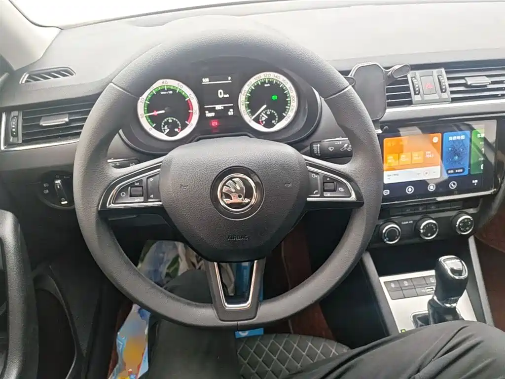 Škoda Octavia 2019 1.5L Automatic Smart Luxury China VI фото 11