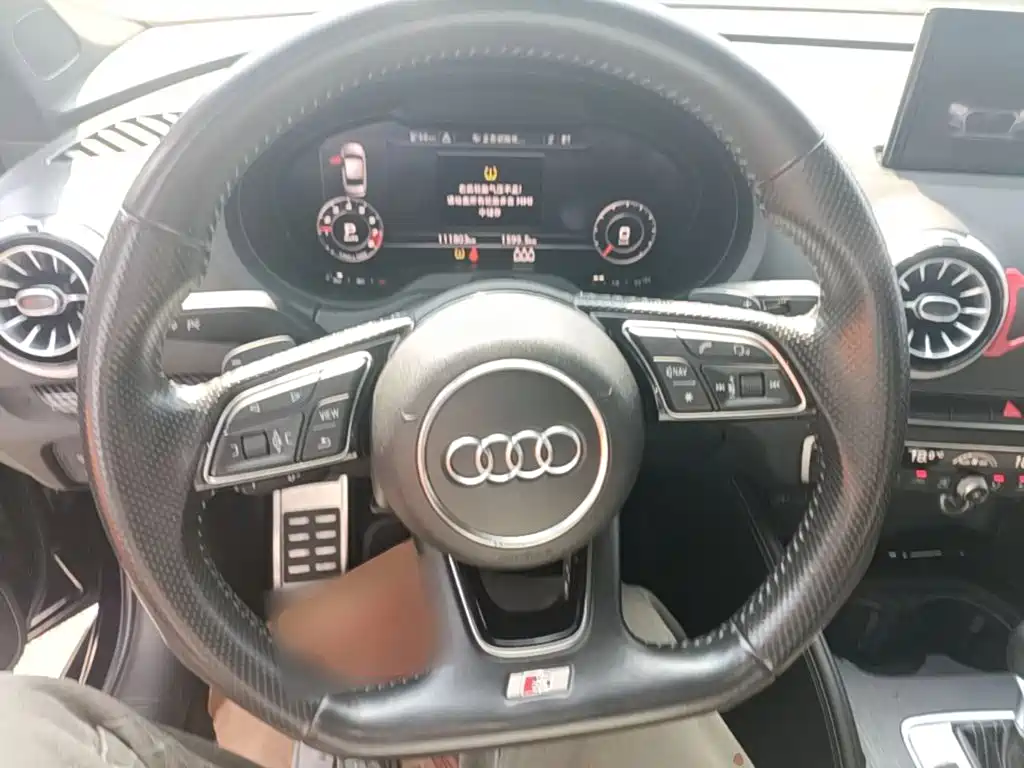 Audi S3 2018 2017 Facelift S3 2.0T Limousine