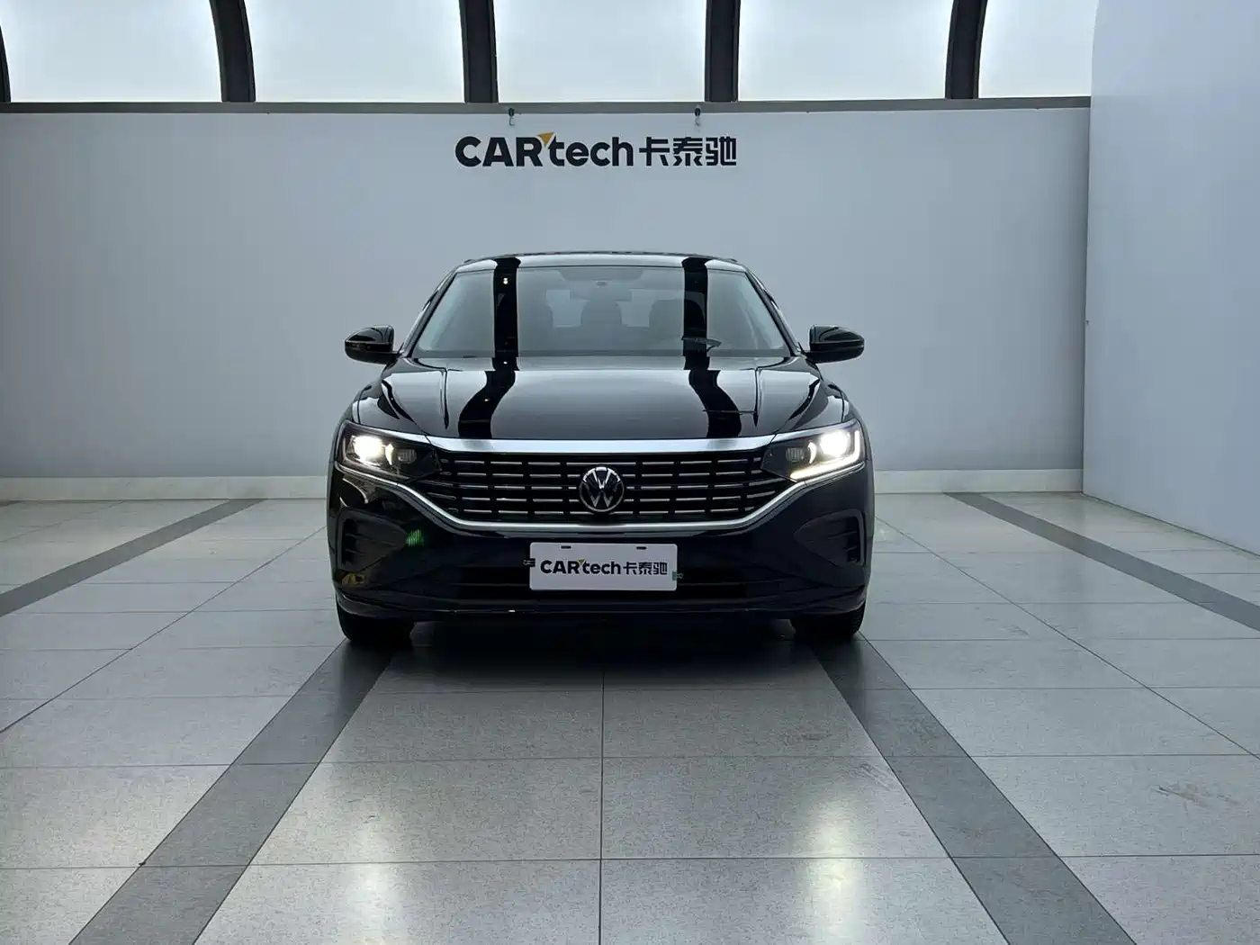 Volkswagen Passat 2022 280TSI Business Edition фото 6