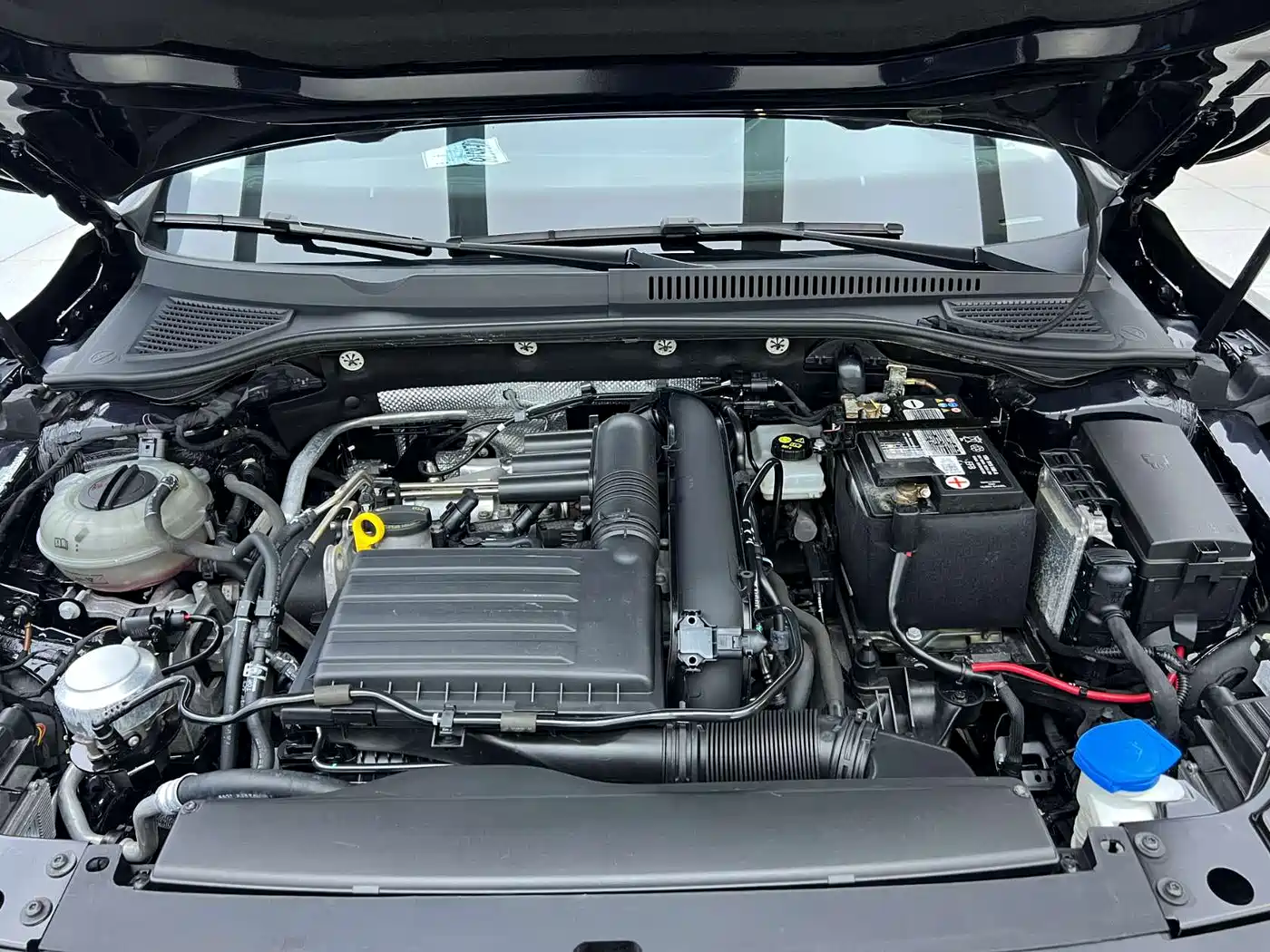 Volkswagen Passat 2022 280TSI Business Edition фото 2