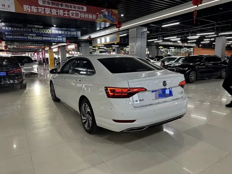 Volkswagen Sagitar 2019 280TSI DSG Luxury Edition China VI фото 8