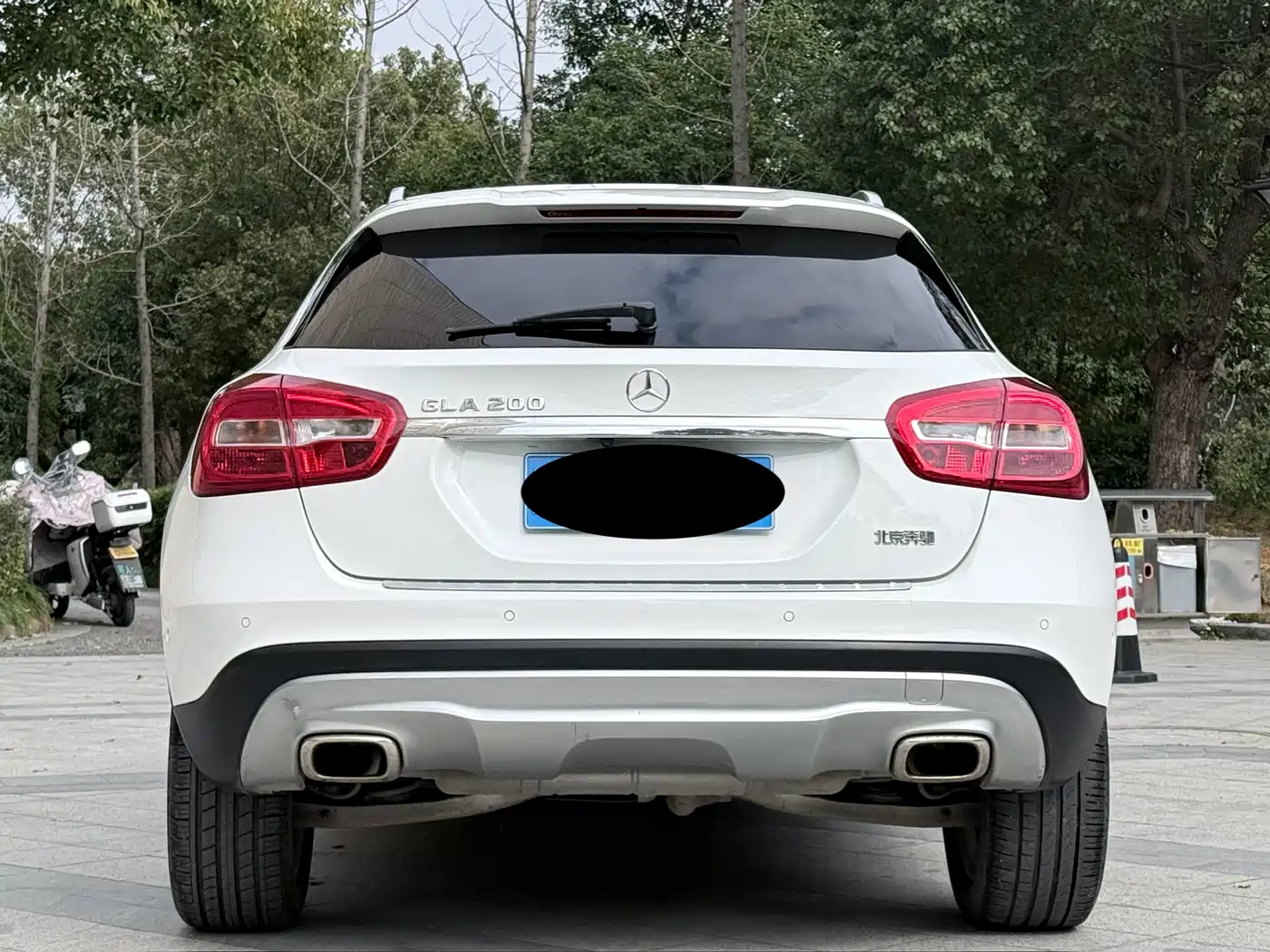 MERCEDES-BENZ GLA