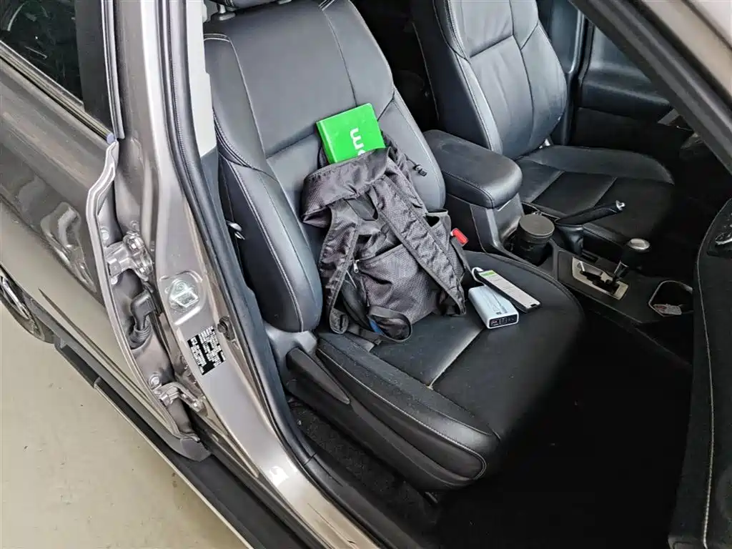 Photo 25 - Toyota RAV4 Rongfang