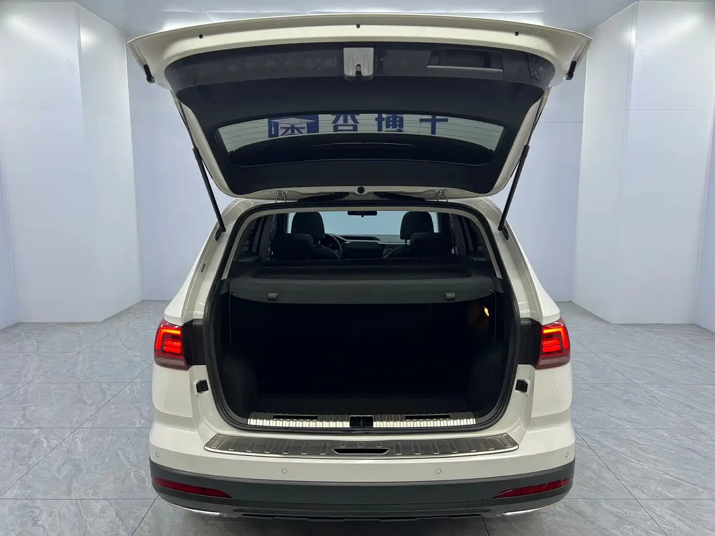 Volkswagen Tharu, миниатюра 18