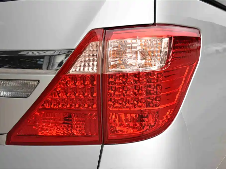 Toyota Alphard 2012 3.5L Luxury Edition фото 19