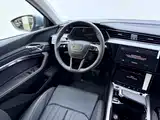 Фото 12 - Audi e-tron
