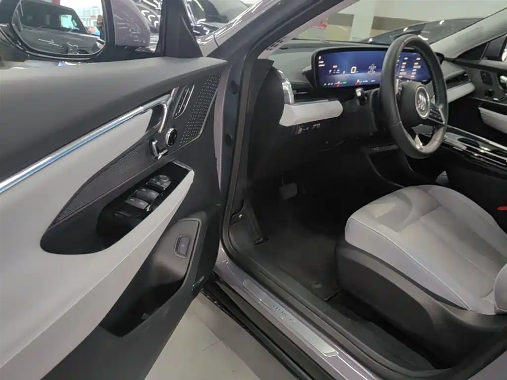Buick E5 2023 Premium Standard Range Edition фото 16